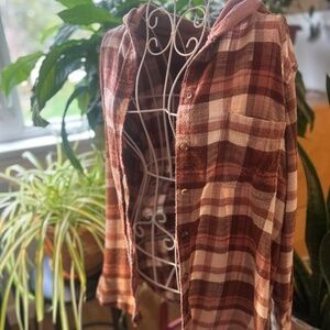 American Eagle Distressed flannel with hood